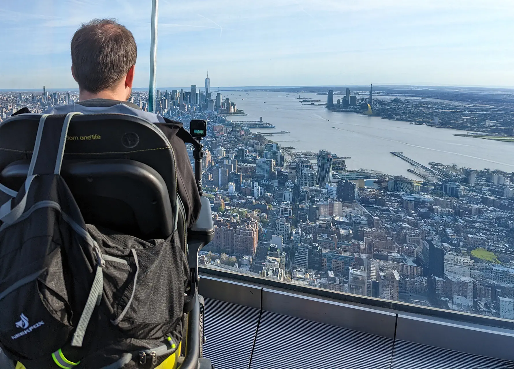 freedom-one-life-chair-city-view