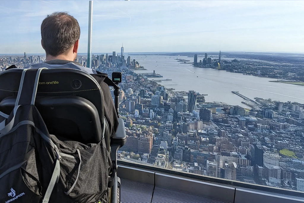 section-alex-travel-05