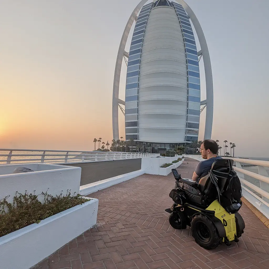 square-section-alex-travel-02-2