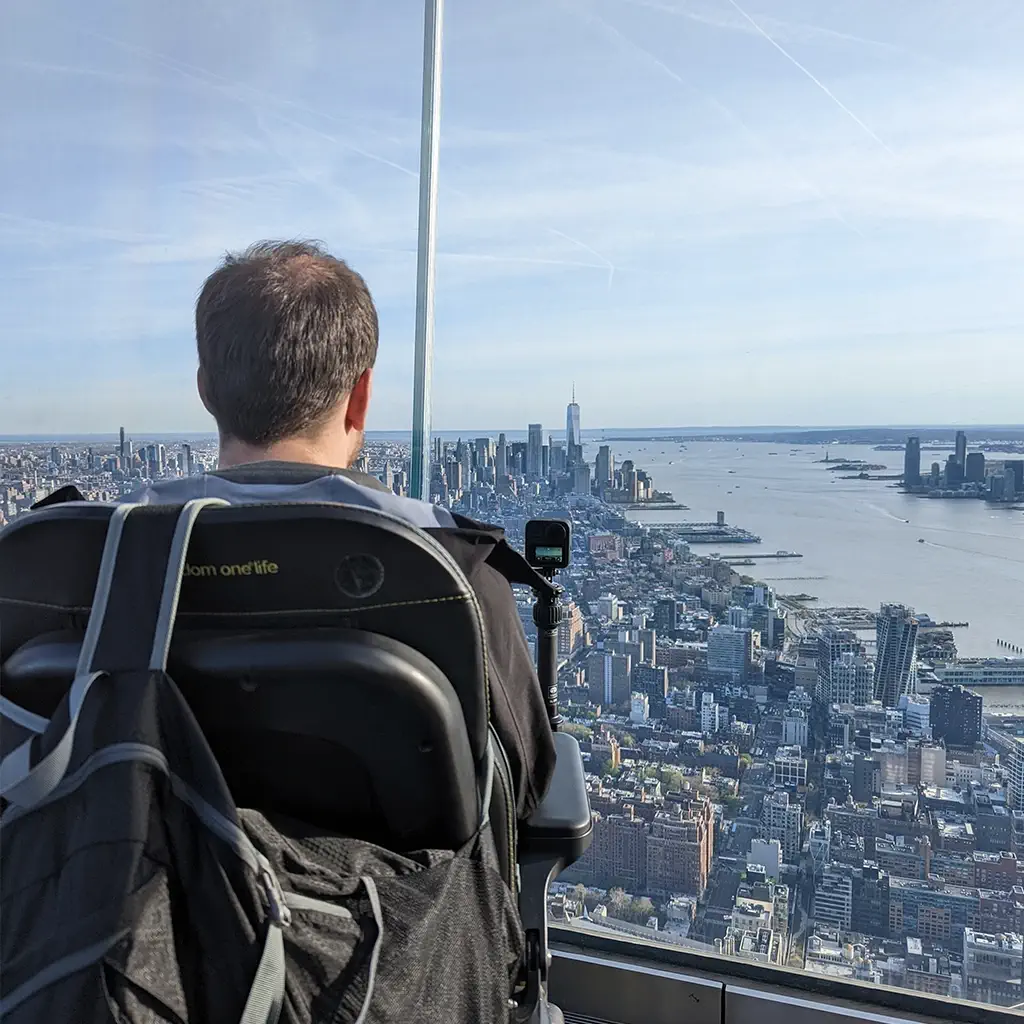 square-section-alex-travel-05